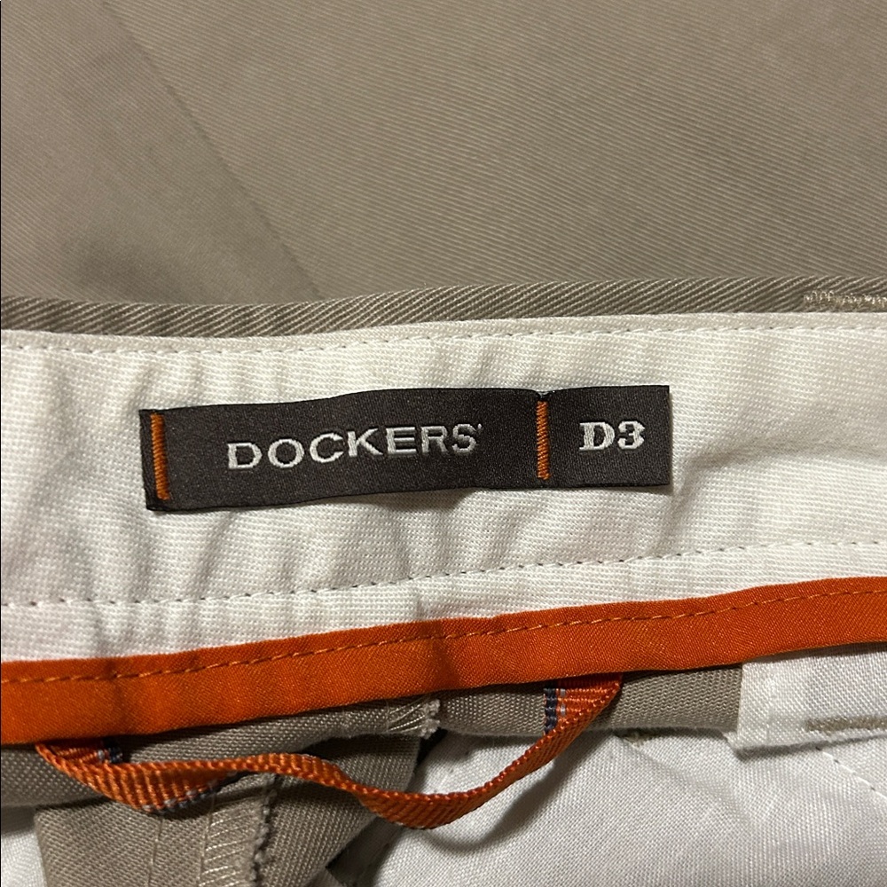 Men's Dockers D3 Chinos - Cream, Tan, Brown, Navy, Black - Picture 7 of 8